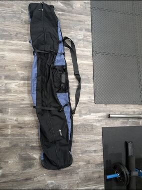 Retro MEC Black and Blue Ski/Snowboard Bag with Shoulder Strap